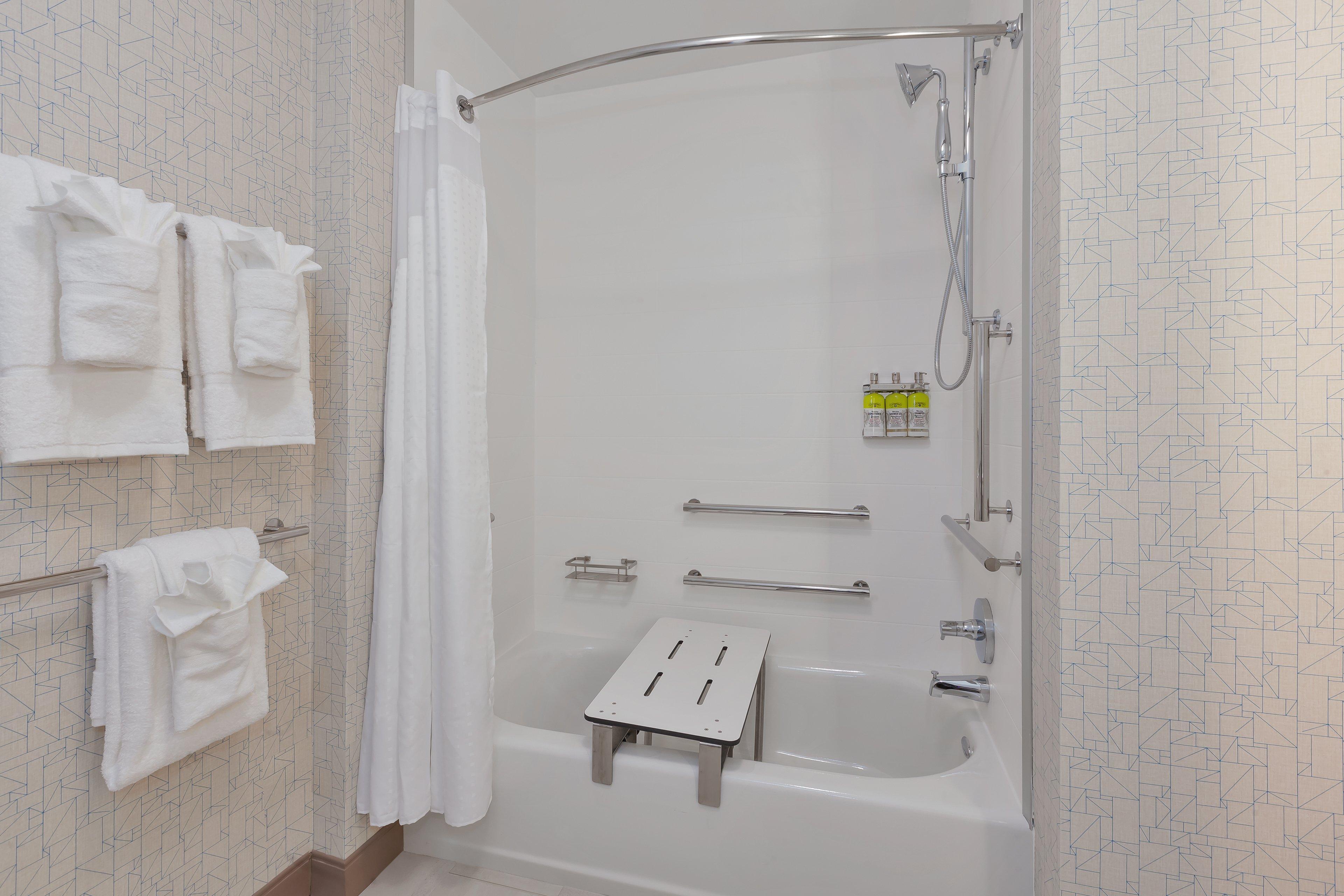 Holiday Inn Express & Suites - Grand Rapids Airport - South By Ihg Esterno foto
