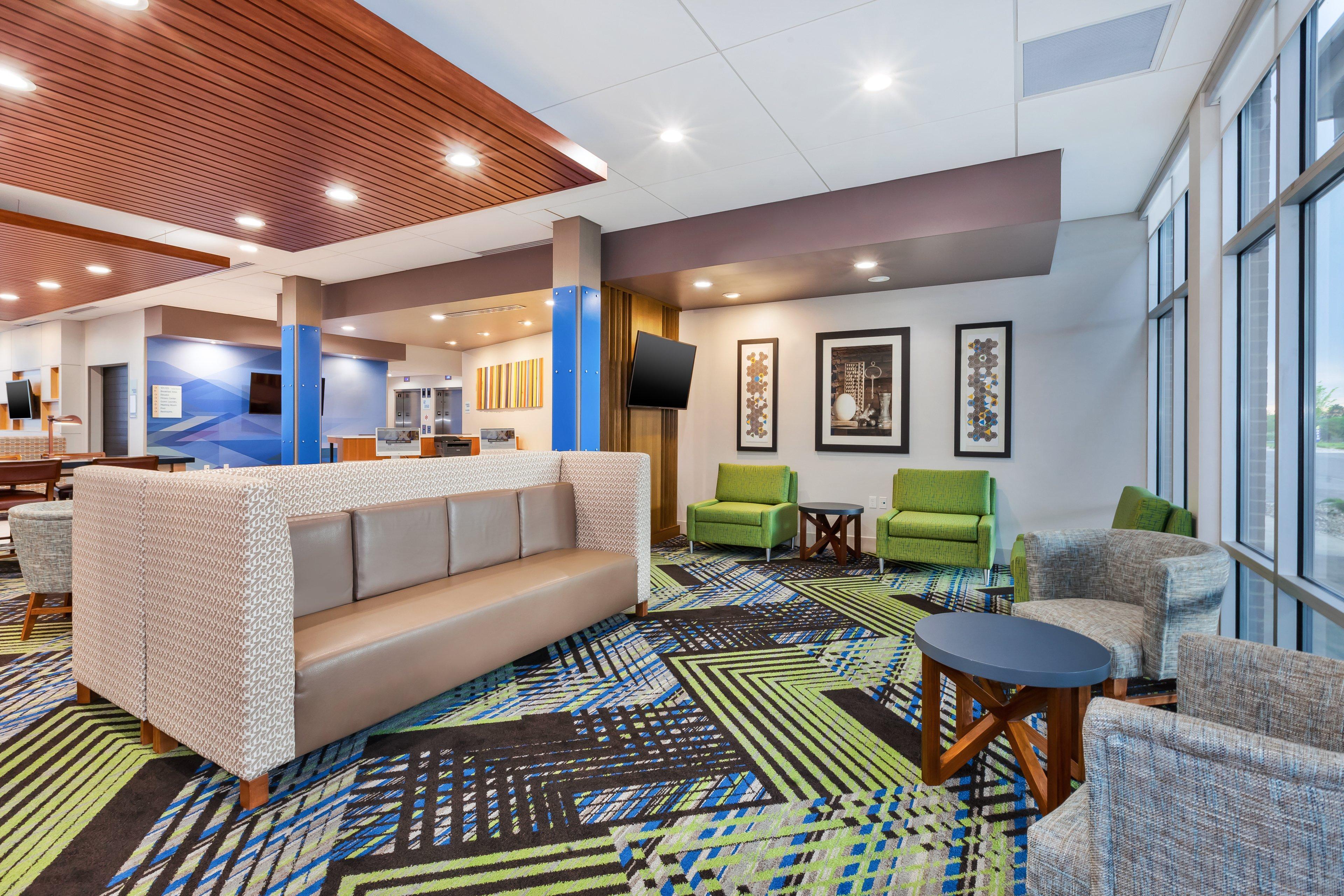Holiday Inn Express & Suites - Grand Rapids Airport - South By Ihg Esterno foto