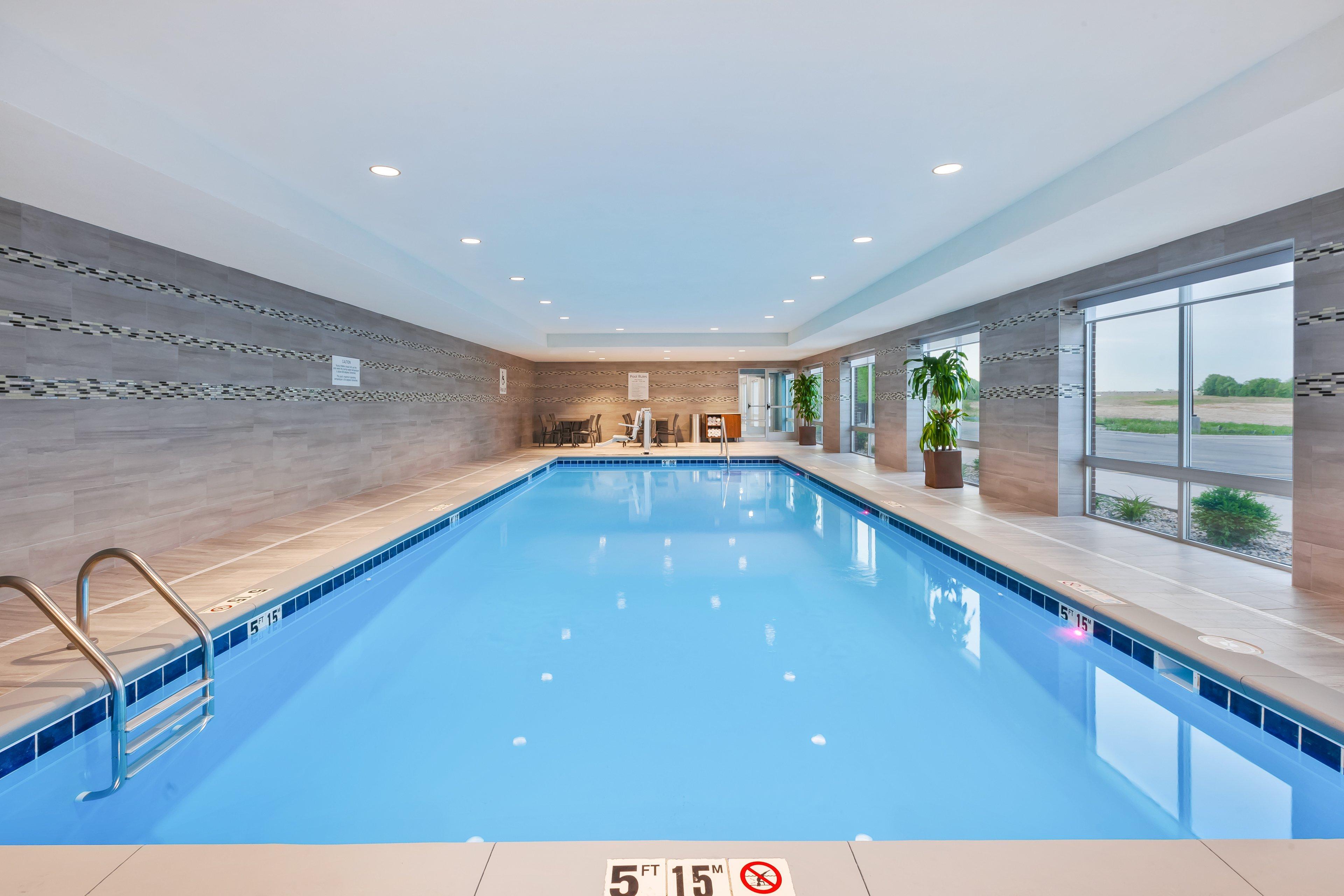 Holiday Inn Express & Suites - Grand Rapids Airport - South By Ihg Esterno foto