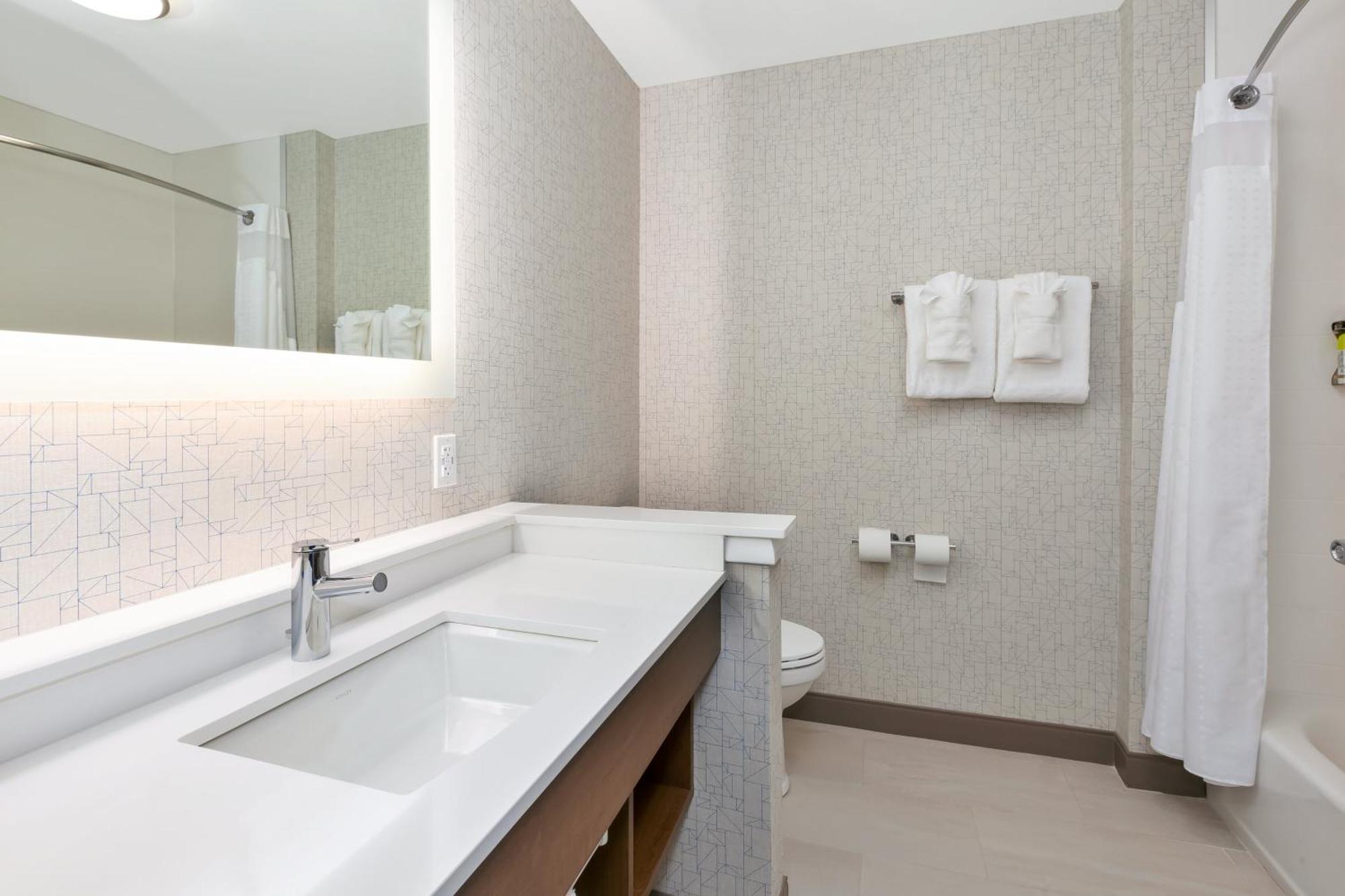 Holiday Inn Express & Suites - Grand Rapids Airport - South By Ihg Esterno foto