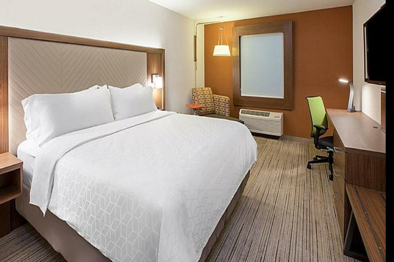 Holiday Inn Express & Suites - Grand Rapids Airport - South By Ihg Esterno foto