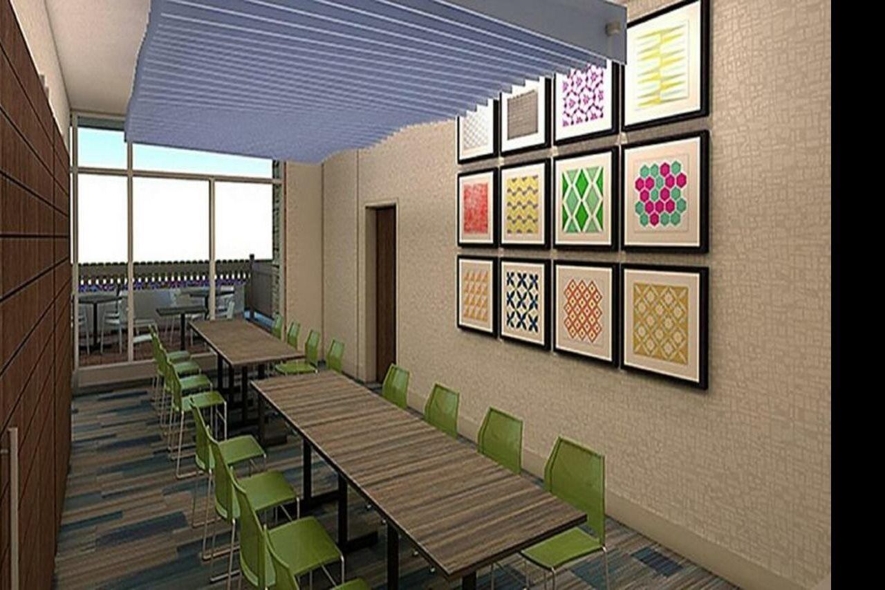 Holiday Inn Express & Suites - Grand Rapids Airport - South By Ihg Esterno foto